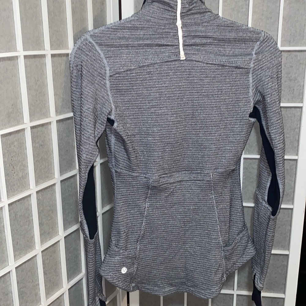 NEW LULULEMON ATHLETIC 1/2 ZIP RUNNING JACKET🌹 - Picture 5 of 16